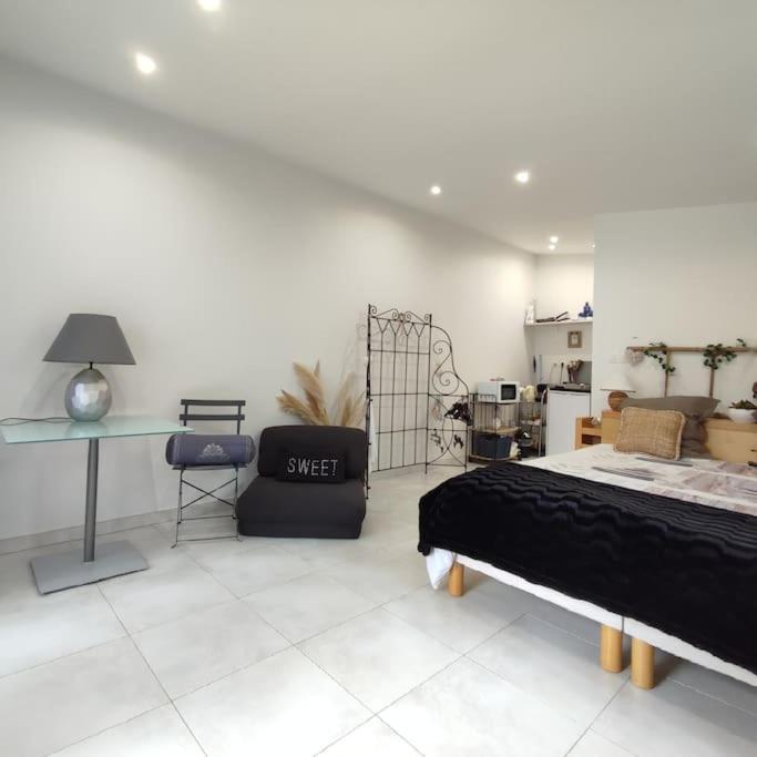 קסטלנאו-לה-לז Studio Independant Dans Villa, Parking Gratuit. מראה חיצוני תמונה